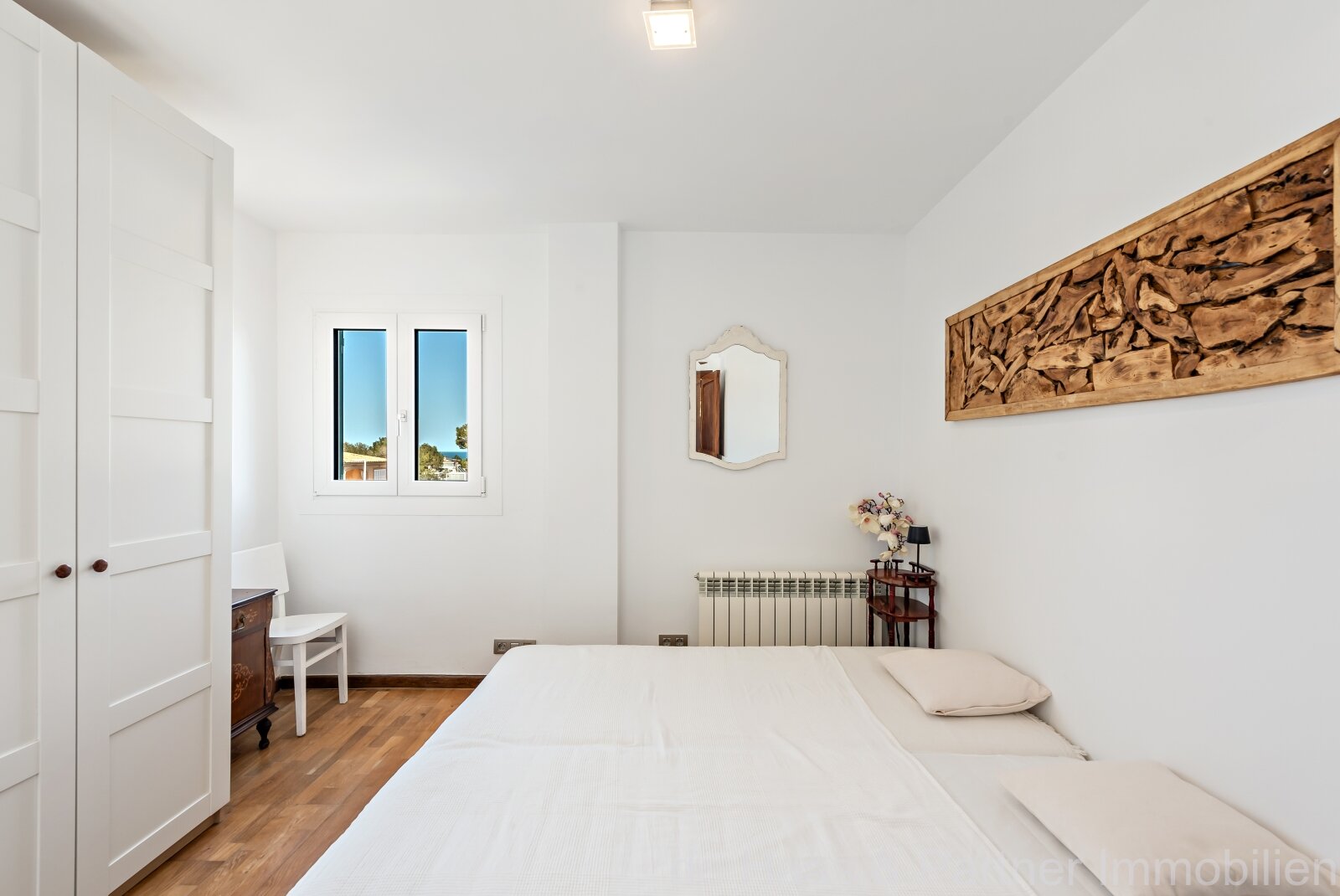 Charming chalet near the sea and the nature reserve with pool