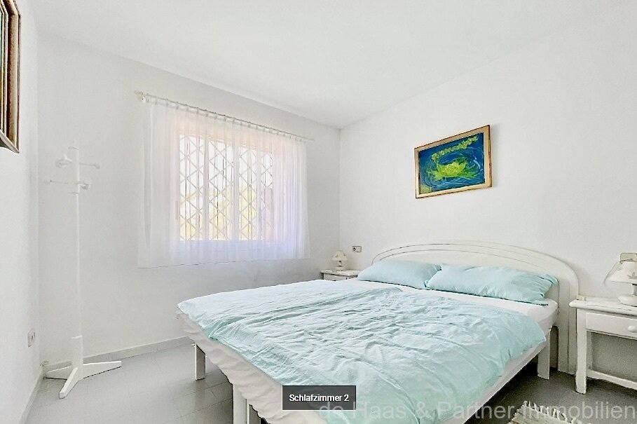 Top ground floor flat with sea views and communal pool above the coast of Canyamel