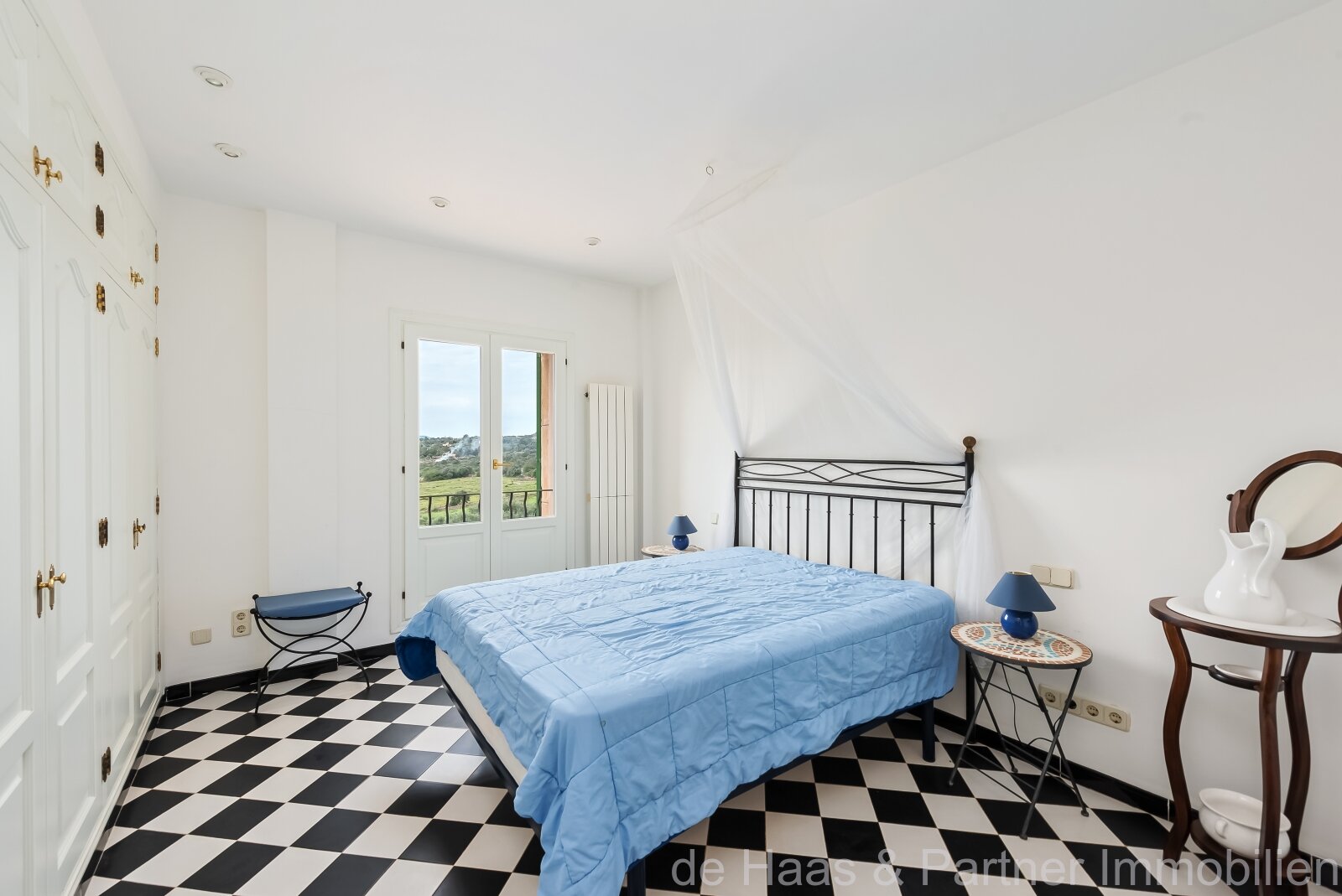 Perfect natural stone finca with plenty of space, great views and optimal outdoor area