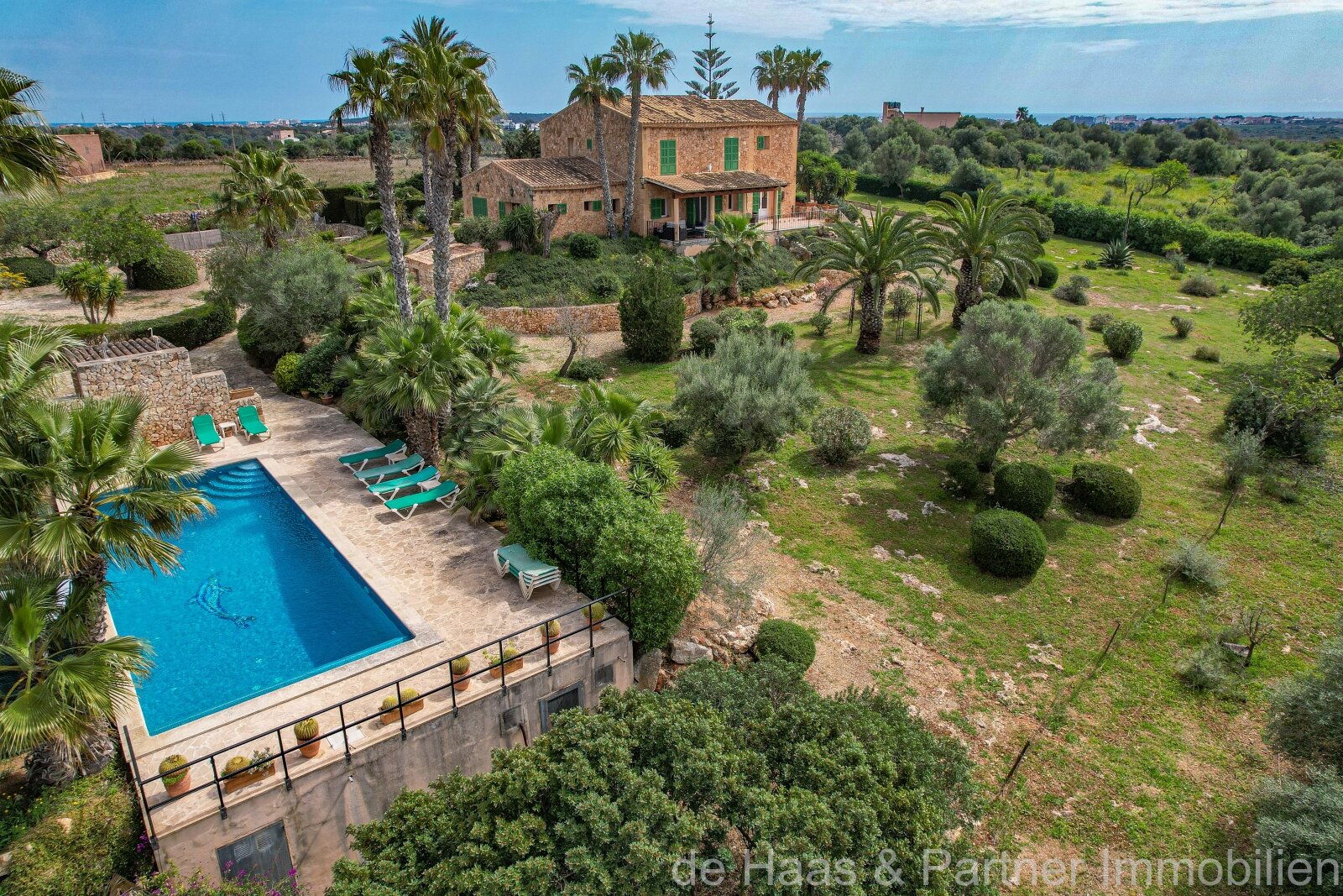 Son Carriò: Perfect natural stone finca with plenty of space, great views and optimal outdoor area 