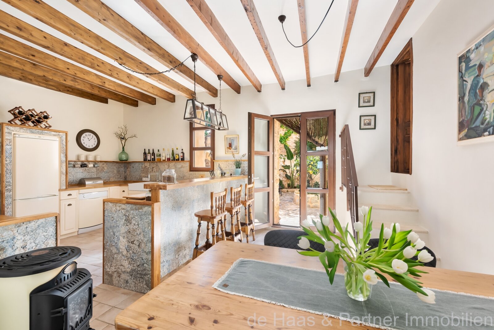 Modern refurbished townhouse with pool with Mallorcan flair in Capdepera