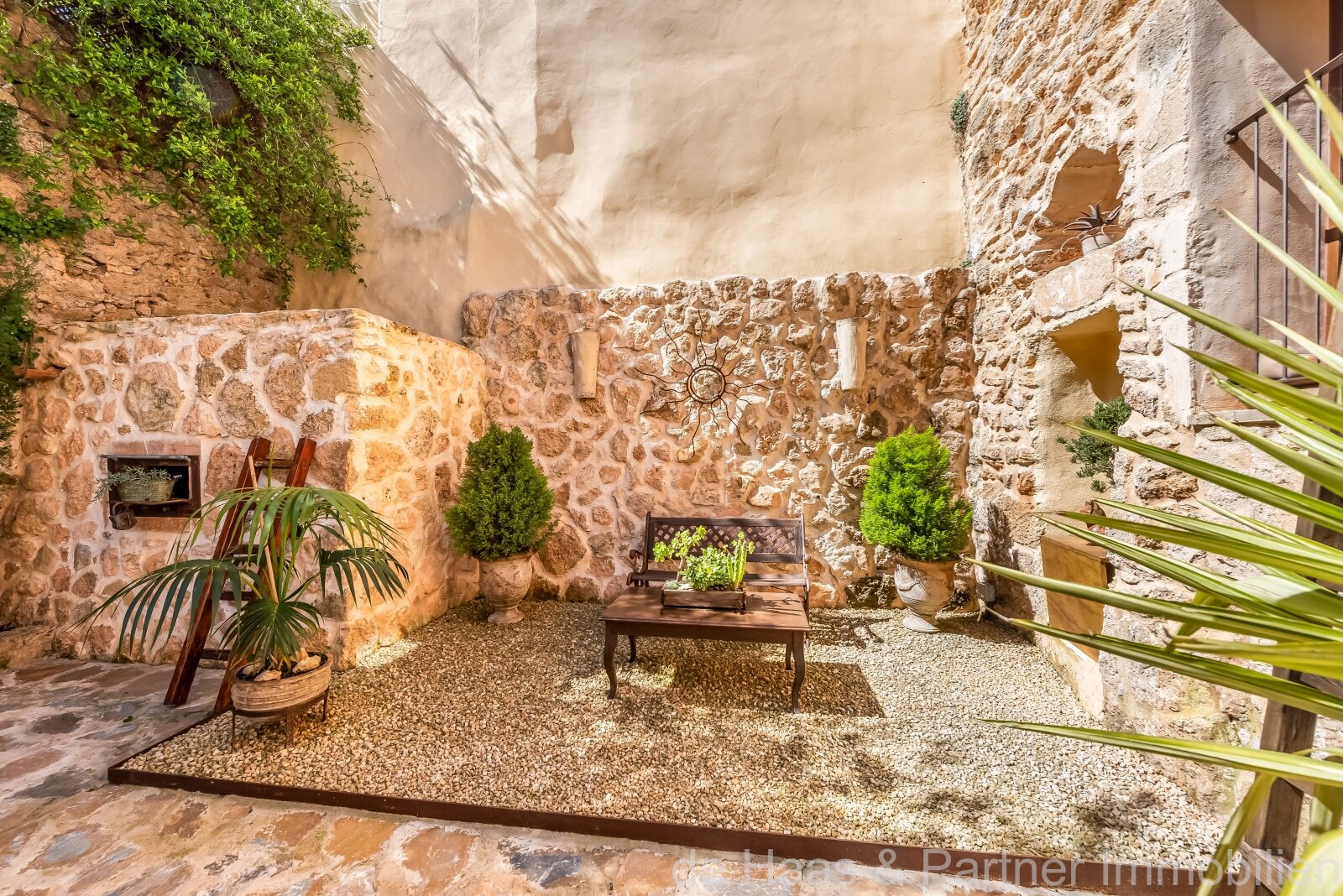 Modern refurbished townhouse with pool with Mallorcan flair in Capdepera