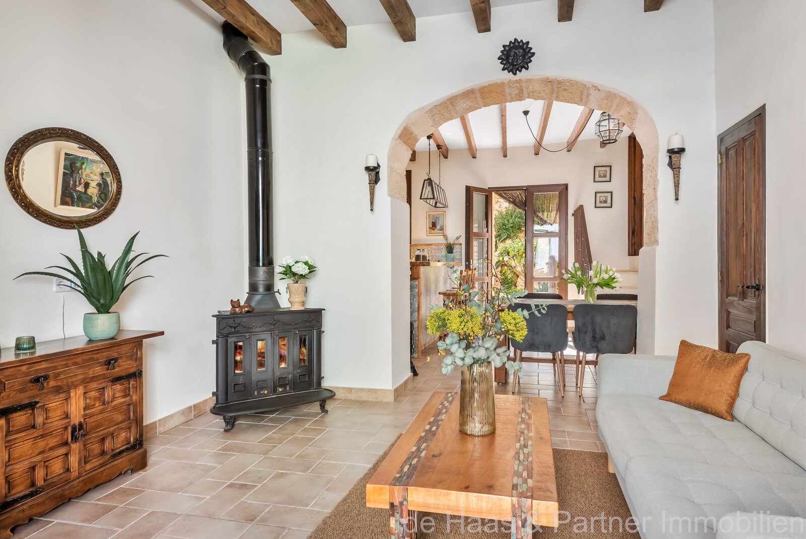 Modern refurbished townhouse with pool with Mallorcan flair in Capdepera