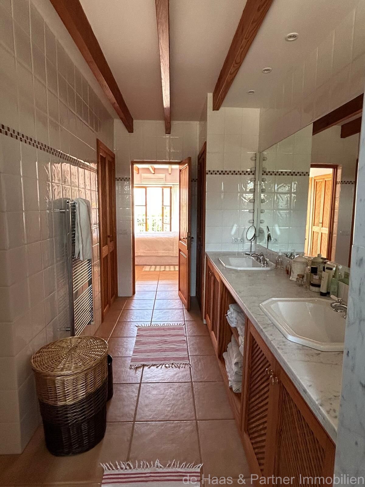 Townhouse with great patio, garage and roof terrace