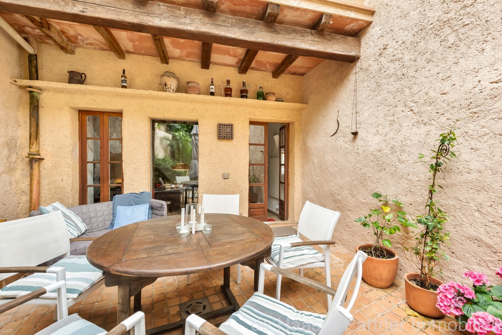 Charming townhouse with lots of character