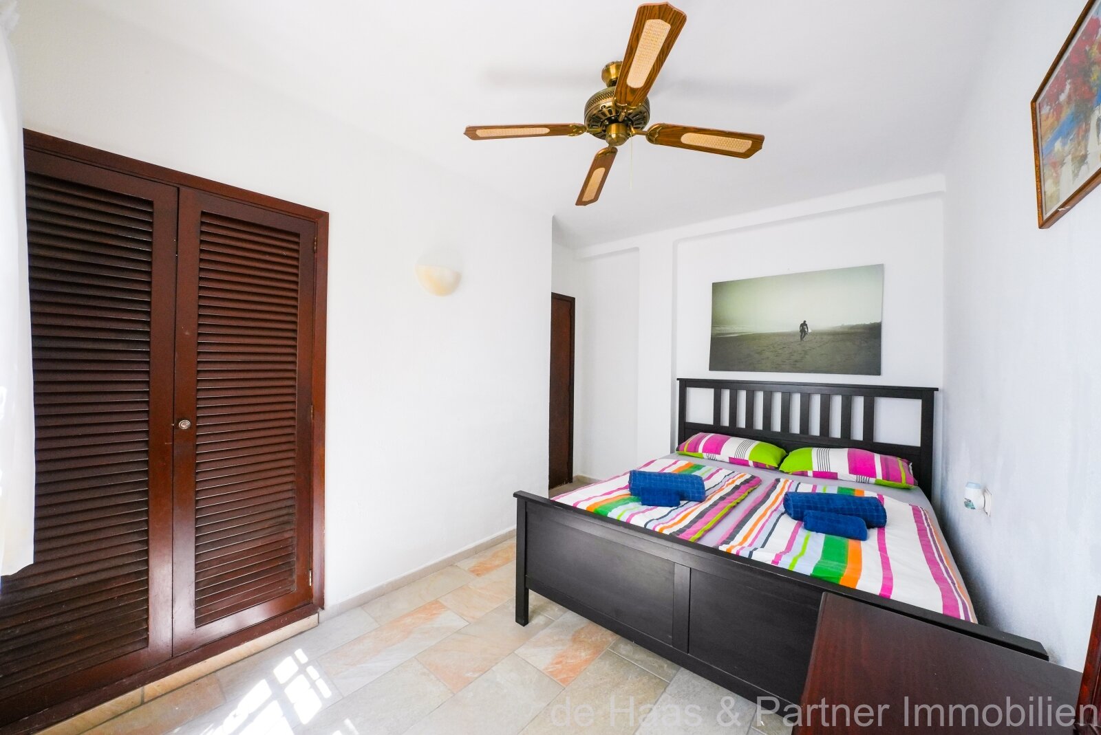 Opportunity: Fantastic ground floor apartment with direct access to the sea and beach