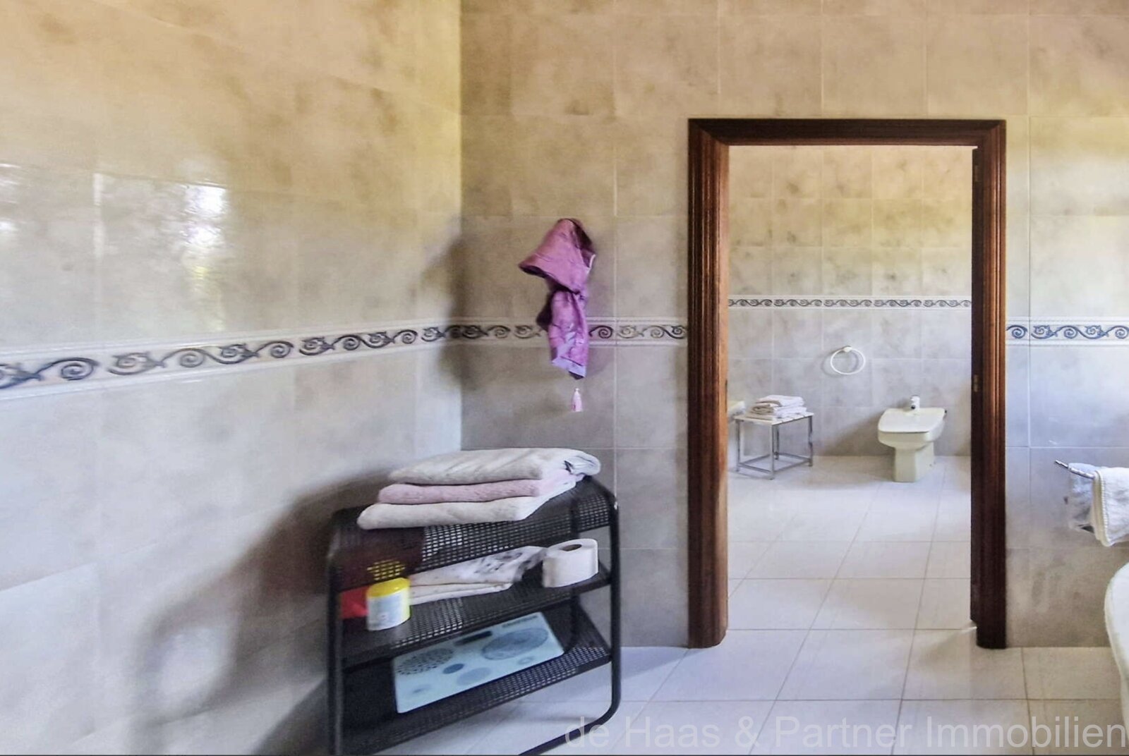 Finca villa within walking distance of the village with large pool and panoramic views