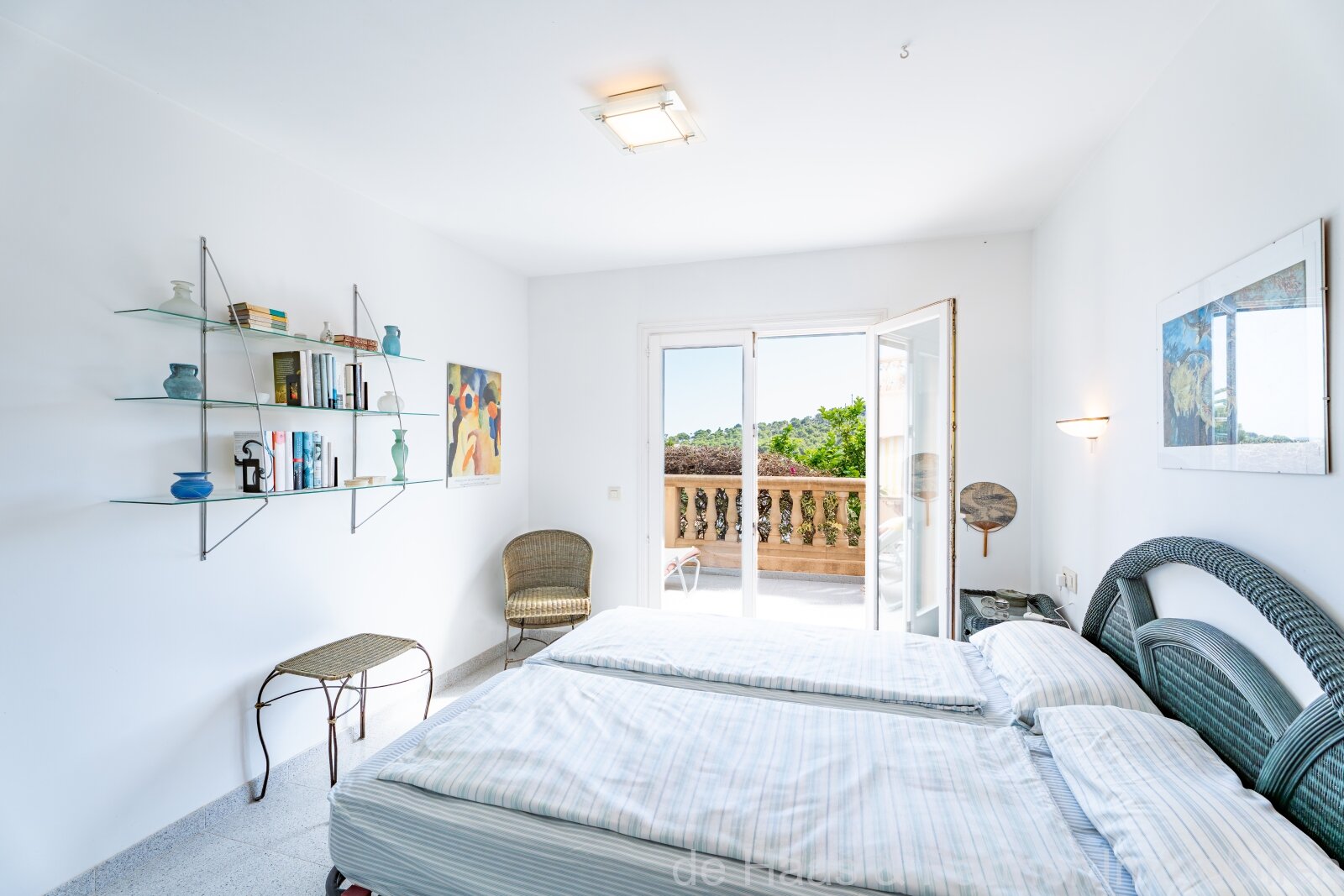 Bonito apartamento con vistas al mar y pequeño jardín