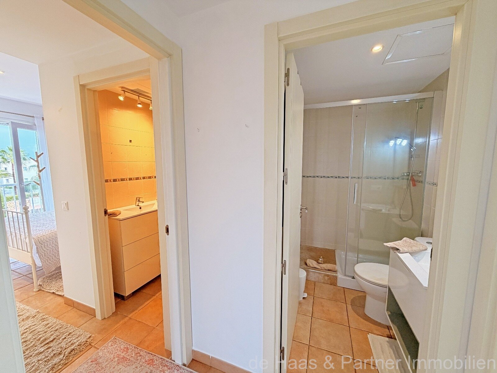 Apartamento moderno cerca de un puerto deportivo