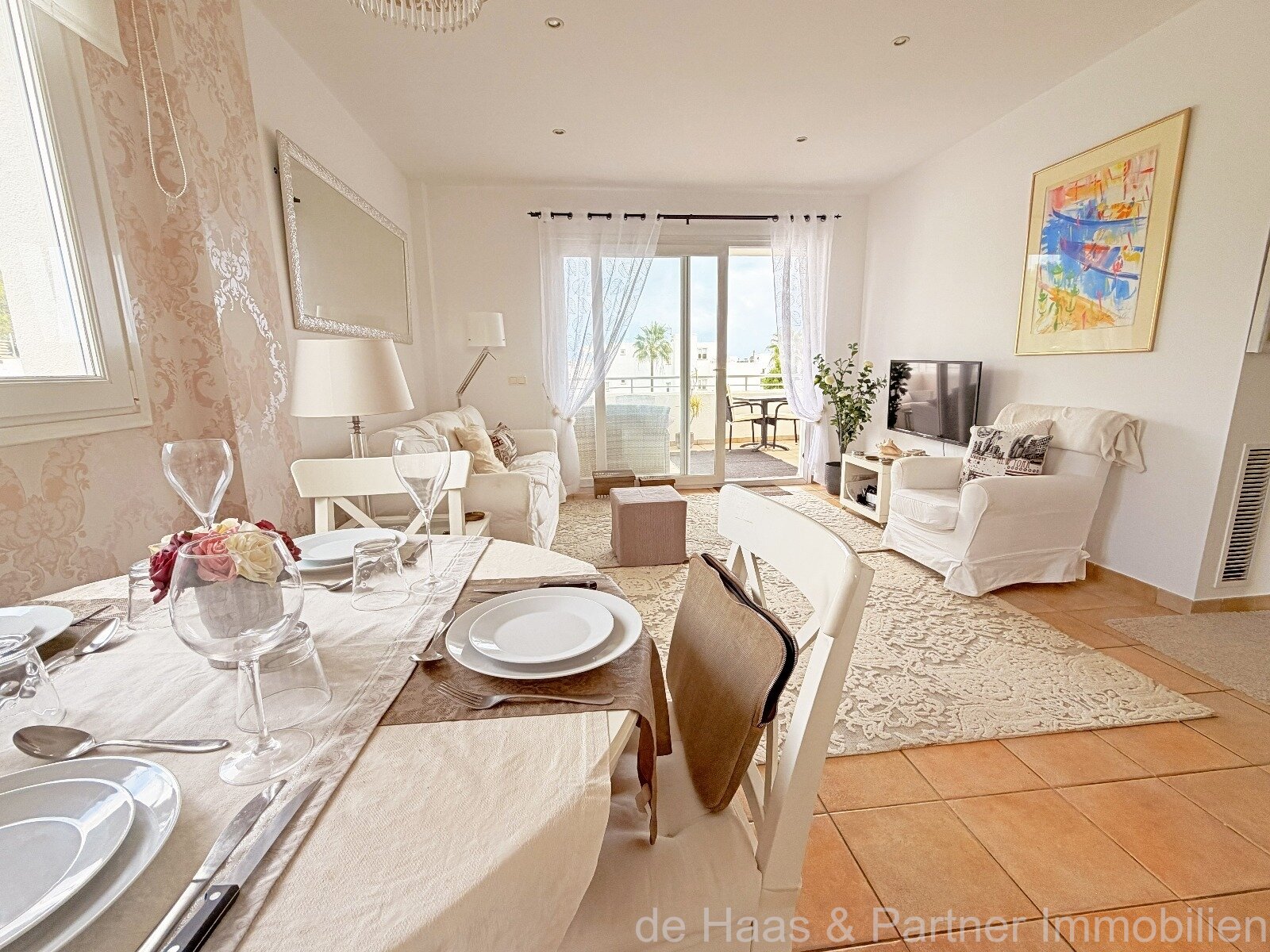 Apartamento moderno cerca de un puerto deportivo