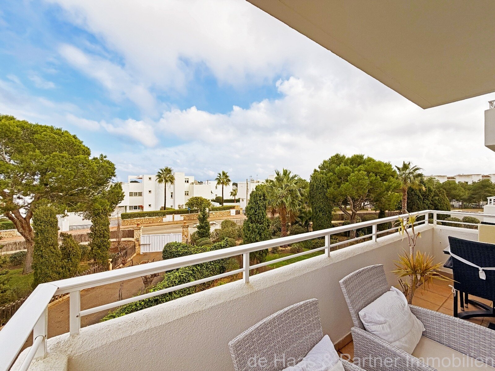 Apartamento moderno cerca de un puerto deportivo