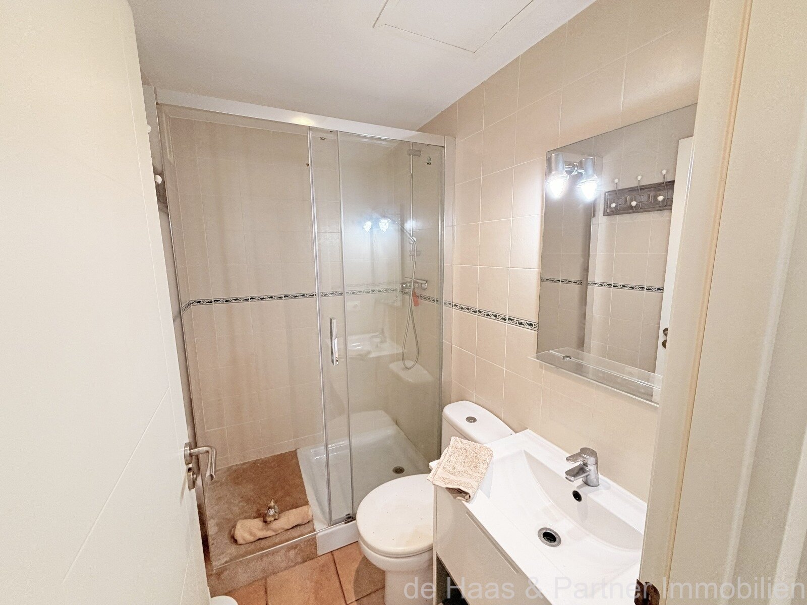 Apartamento moderno cerca de un puerto deportivo