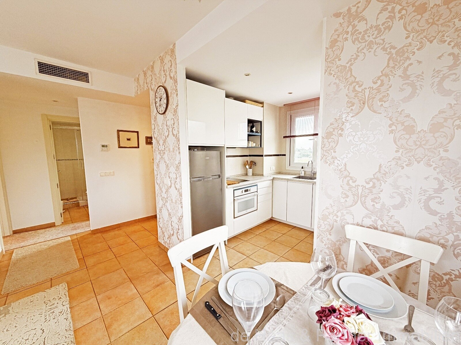 Apartamento moderno cerca de un puerto deportivo