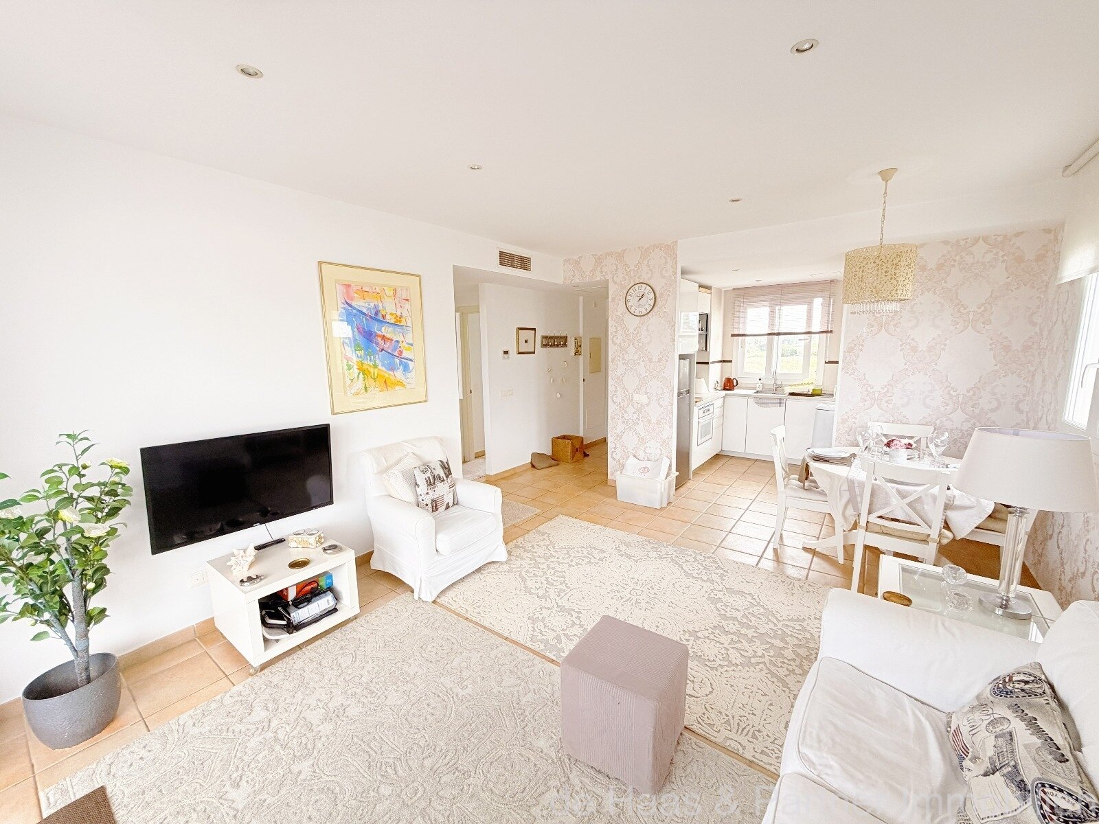 Apartamento moderno cerca de un puerto deportivo