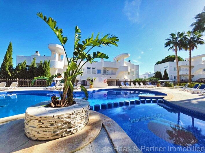 Apartamento moderno cerca de un puerto deportivo