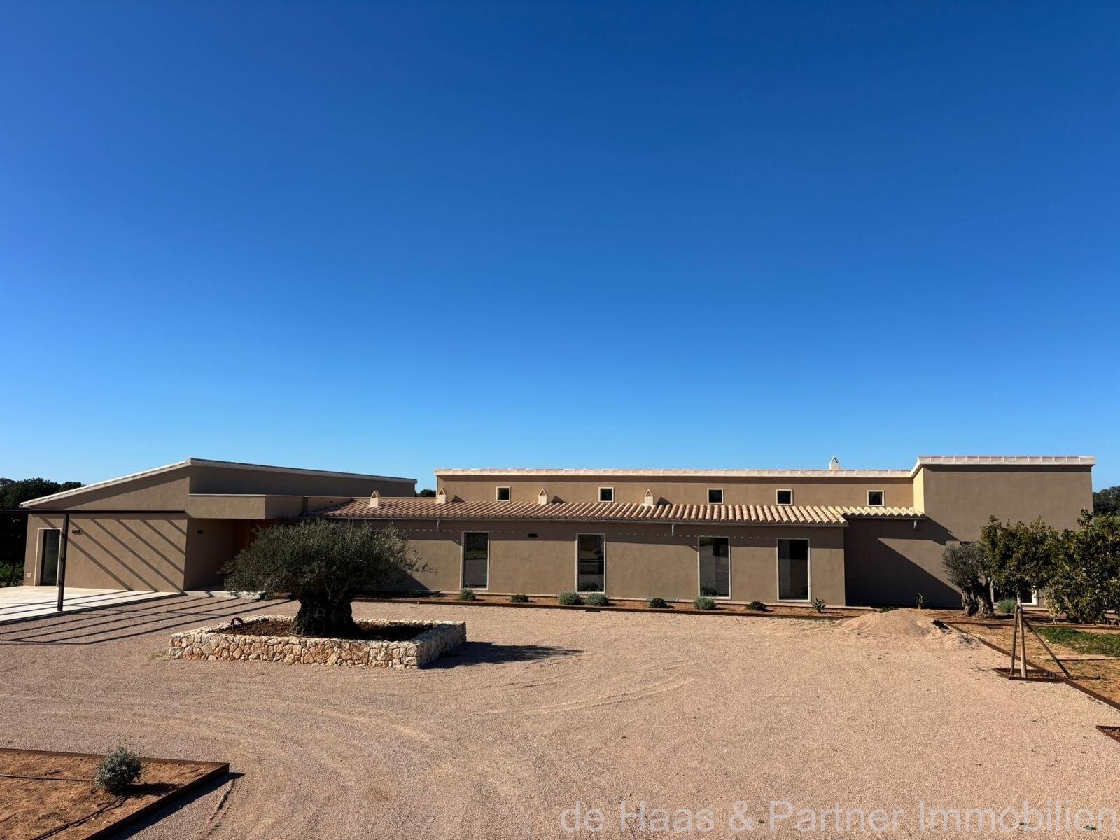 Villa de diseño de primera clase con piscina XL en un paisaje de ensueño 