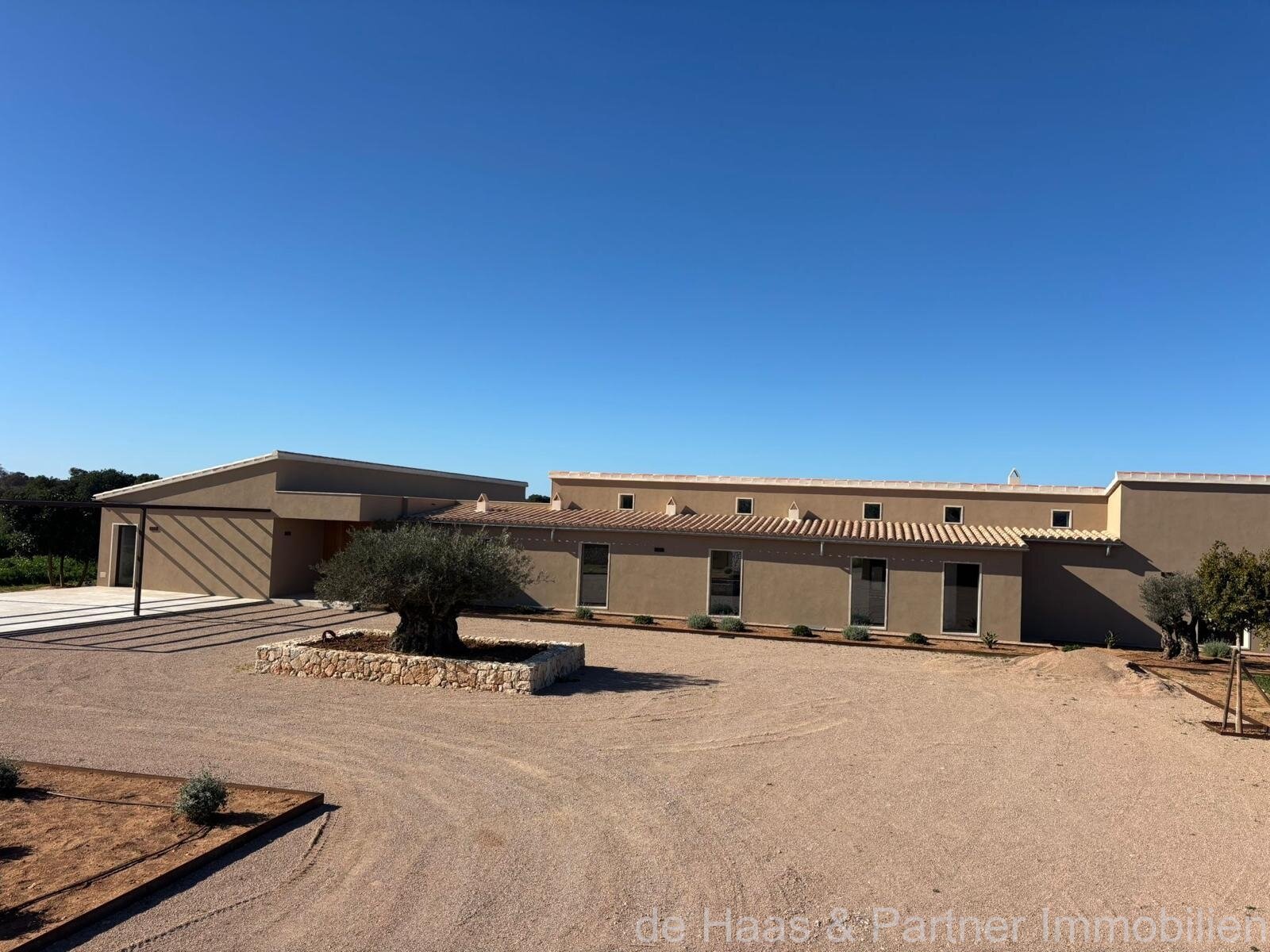 Villa de diseño de primera clase con piscina XL en un paisaje de ensueño 