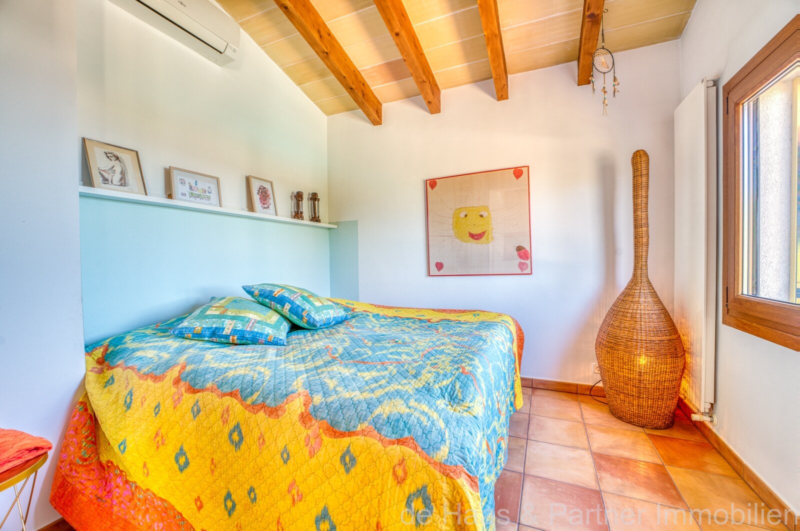 Chalet con gran piscina a solo 100 m del mar