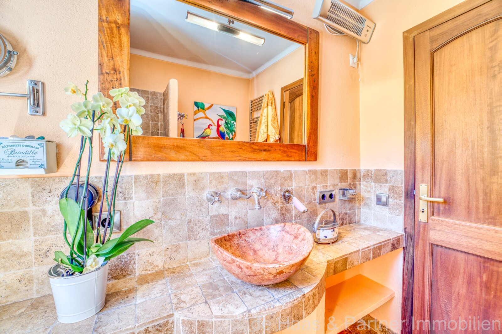 Chalet con gran piscina a solo 100 m del mar