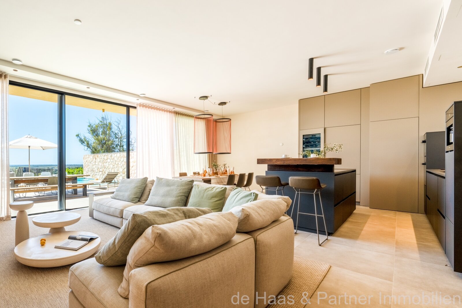 Casa adosada de lujo cerca de la playa de Es Trenc, con vistas panorámicas al mar y una calidad de construcción excepcional