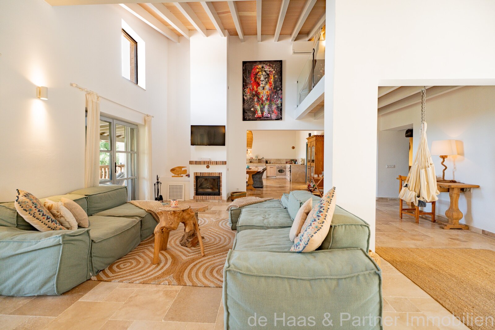 Finca mediterránea de piedra natural con licencia ETV, jardín idílico, piscina y vistas al mar