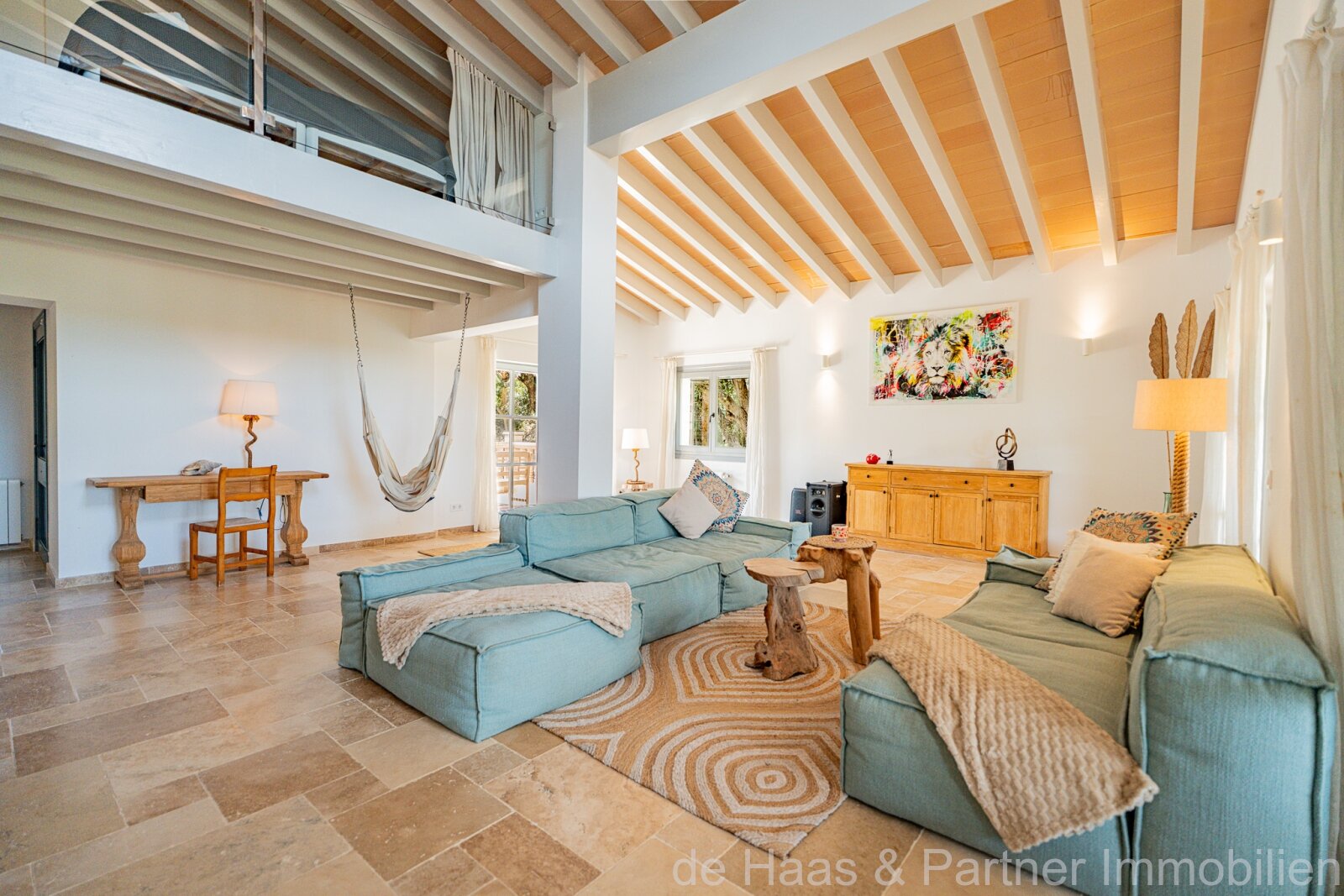 Finca mediterránea de piedra natural con licencia ETV, jardín idílico, piscina y vistas al mar