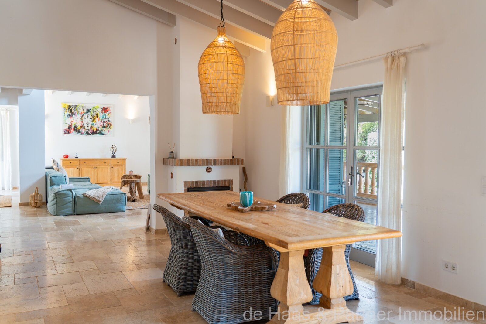 Finca mediterránea de piedra natural con licencia ETV, jardín idílico, piscina y vistas al mar