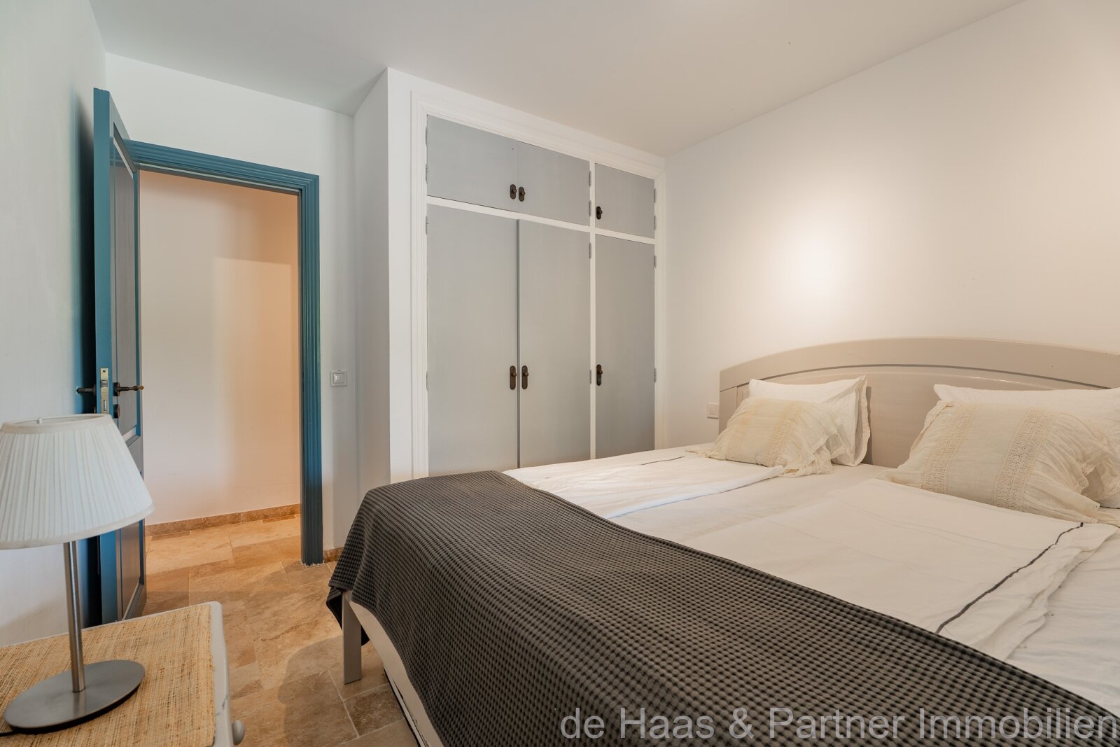 Finca mediterránea de piedra natural con licencia ETV, jardín idílico, piscina y vistas al mar