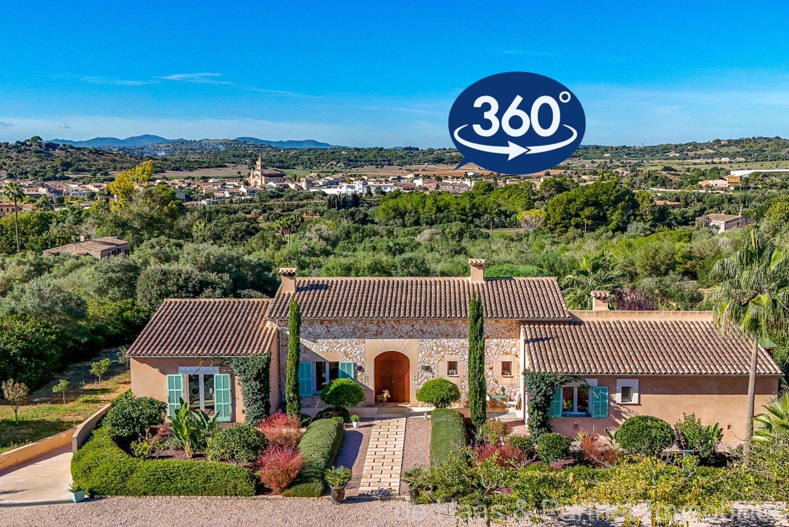 Finca de lujo de alta calidad con fantásticas vistas al paisaje, muchos extras y licencia de alquiler  