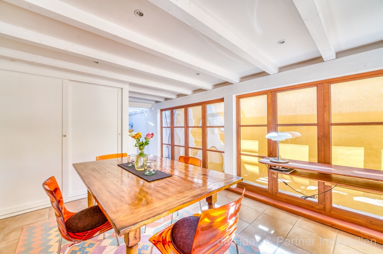 Casa individual con excelentes instalaciones y hermoso patio