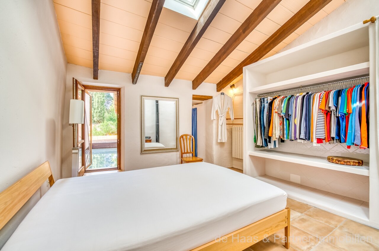 Casa individual con excelentes instalaciones y hermoso patio