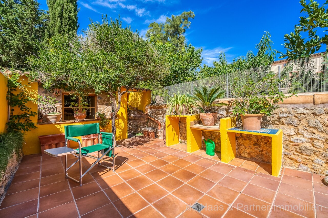 Casa individual con excelentes instalaciones y hermoso patio