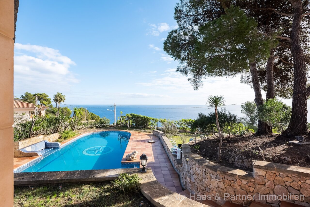 Mediterrane Villa mit atemberaubendem Meerblick
