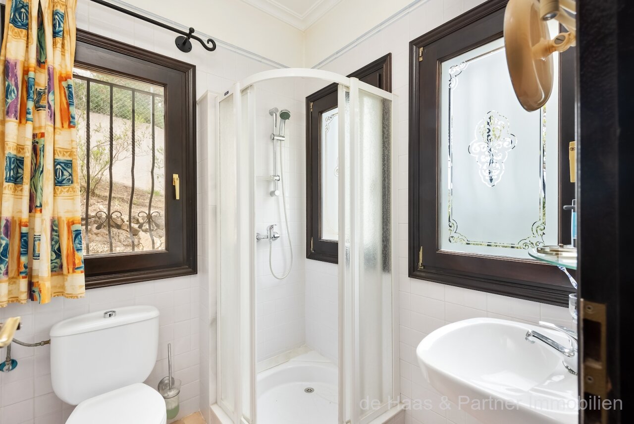 Mediterrane Villa mit atemberaubendem Meerblick