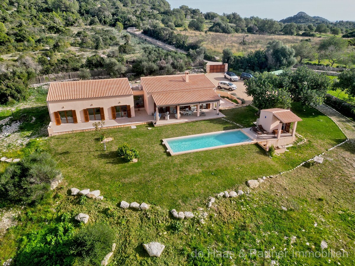 Son Servera: Finca en posición ligeramente elevada con hermosas vistas al paisaje Son Servera: Finca en posición ligeramente elevada con hermosas vistas al paisaje