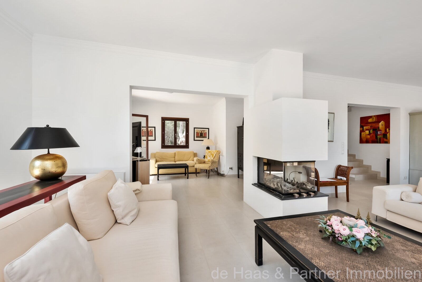 Moderna finca con perfectas vistas sobre Artà hasta el mar con apartamento de invitados y licencia de alquiler