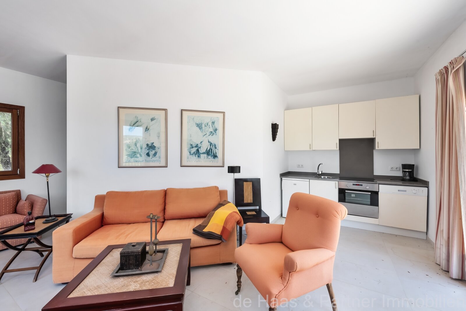 Moderna finca con perfectas vistas sobre Artà hasta el mar con apartamento de invitados y licencia de alquiler