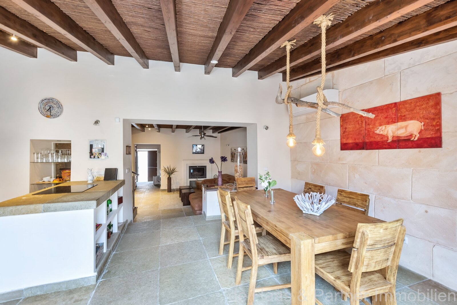 Artà: Casa adosada individual con excelente mobiliario y un hermoso patio 