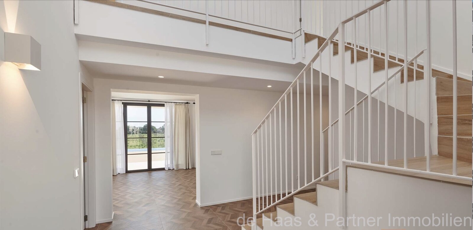 Finca con preciosas vistas al mar a la costa este