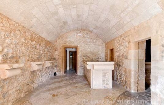 Molino histórico en ubicación céntrica con licencia de restaurante