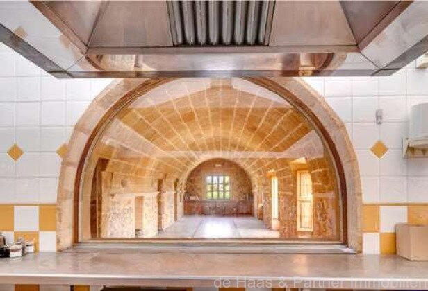 Molino histórico en ubicación céntrica con licencia de restaurante