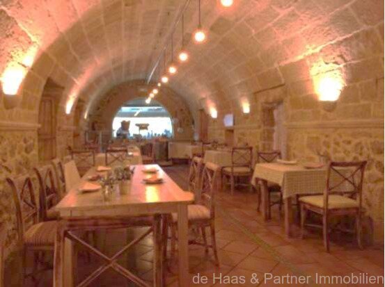 Molino histórico en ubicación céntrica con licencia de restaurante