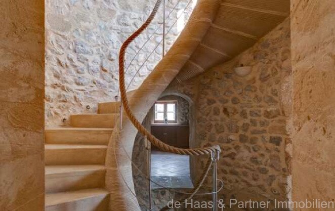 Molino histórico en ubicación céntrica con licencia de restaurante