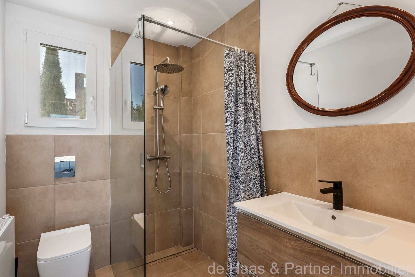 Encantador chalet cerca del mar y de la reserva natural con piscina