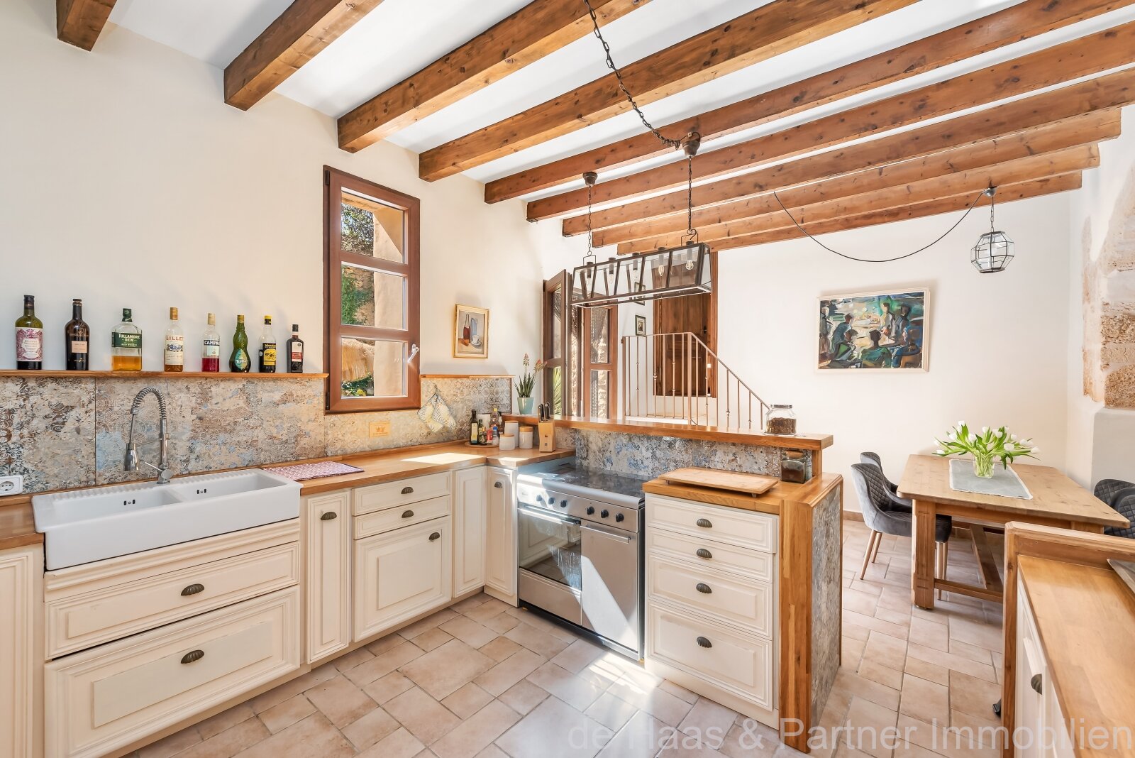 Moderno adosado reformado con piscina y estilo mallorquín en Capdepera 