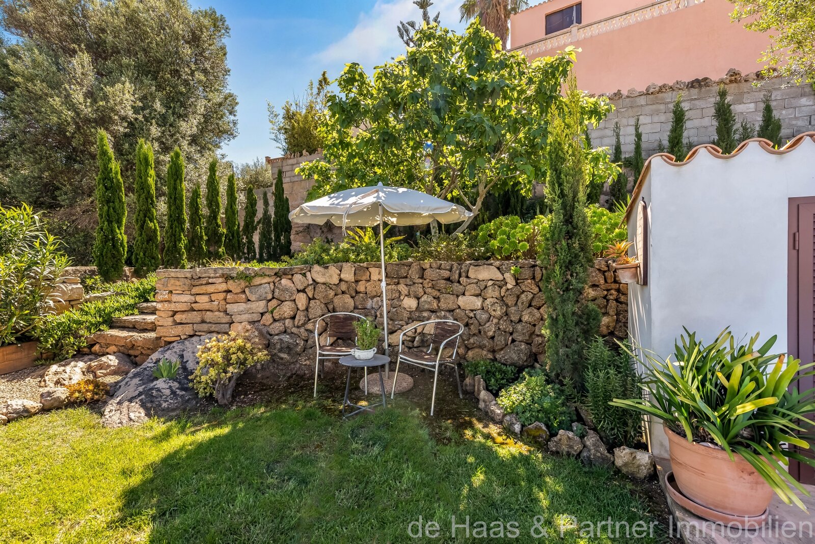 Moderno adosado reformado con piscina y estilo mallorquín en Capdepera 