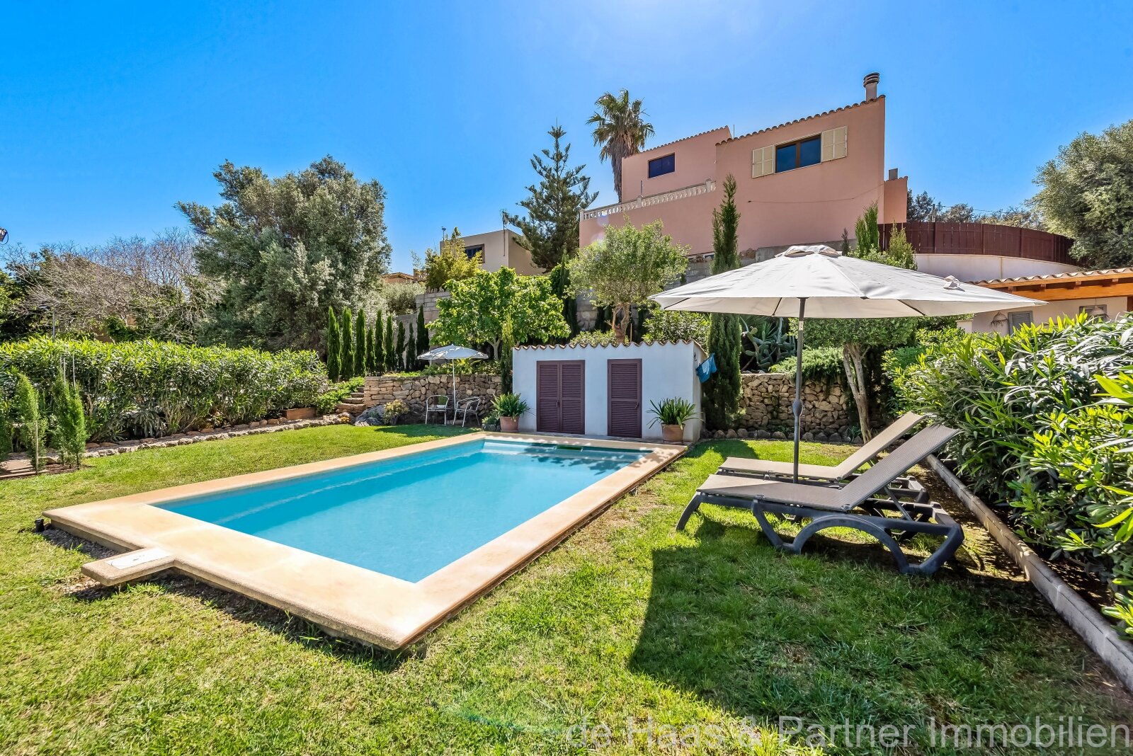 Capdepera: Moderno adosado reformado con piscina y estilo mallorquín en Capdepera  