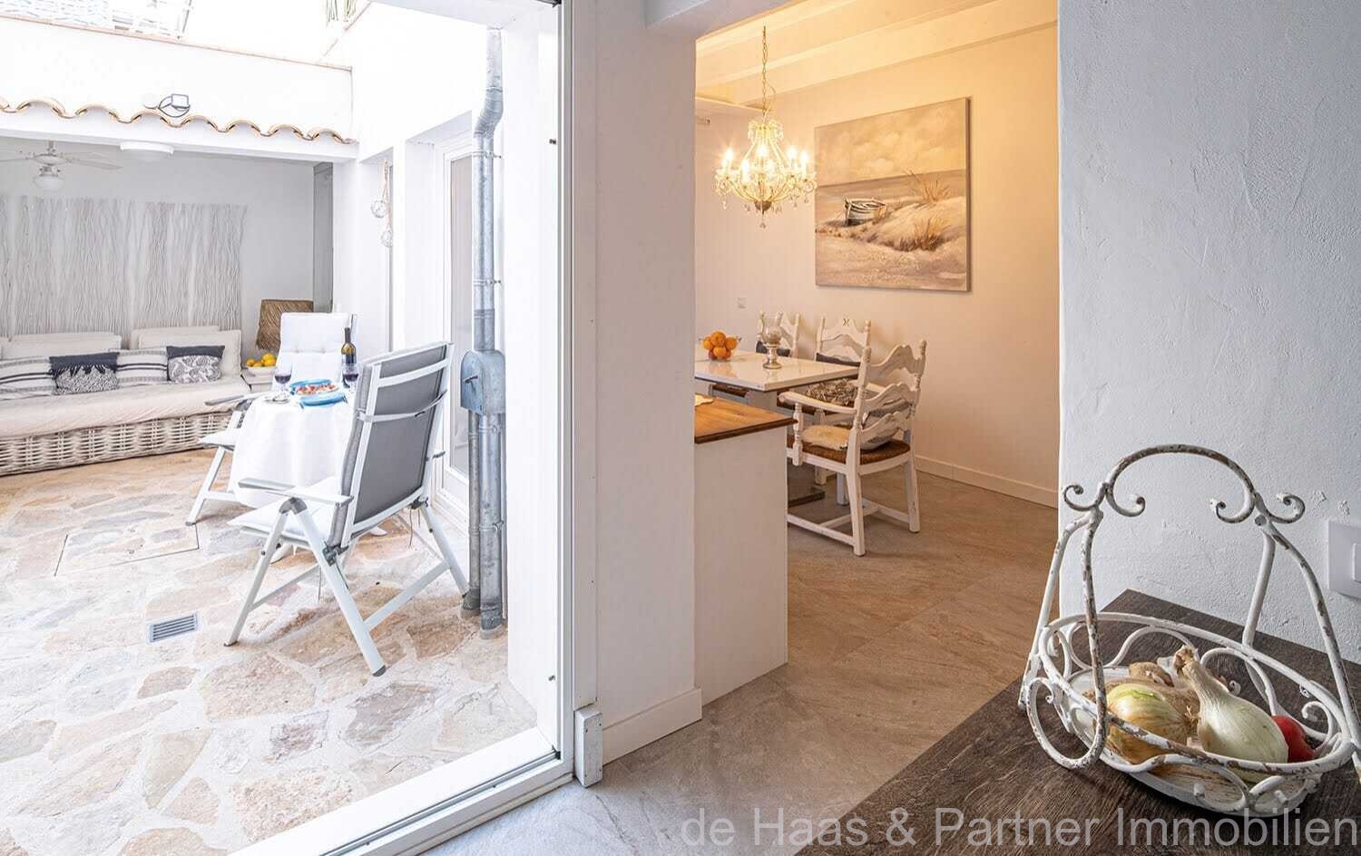 Extraordinaria casa de pueblo en perfecto estado y con licencia de alquiler