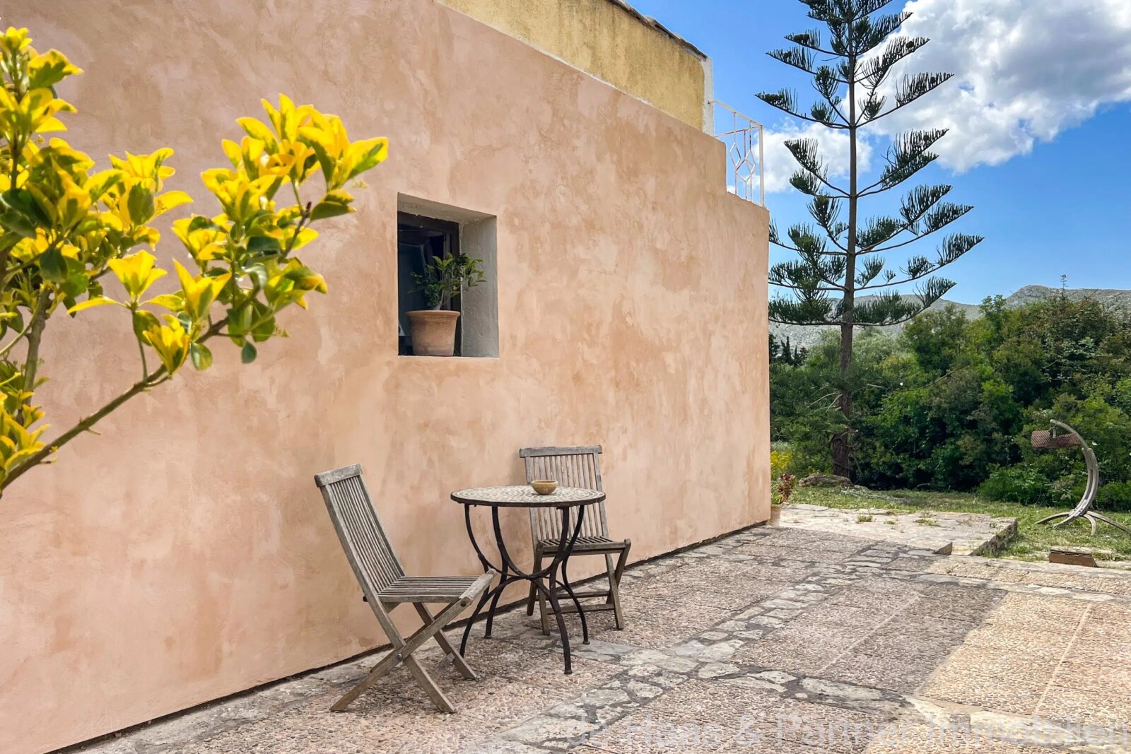 Finca señorial a poca distancia a pie del pueblo de Capdepera y con mucha privacidad