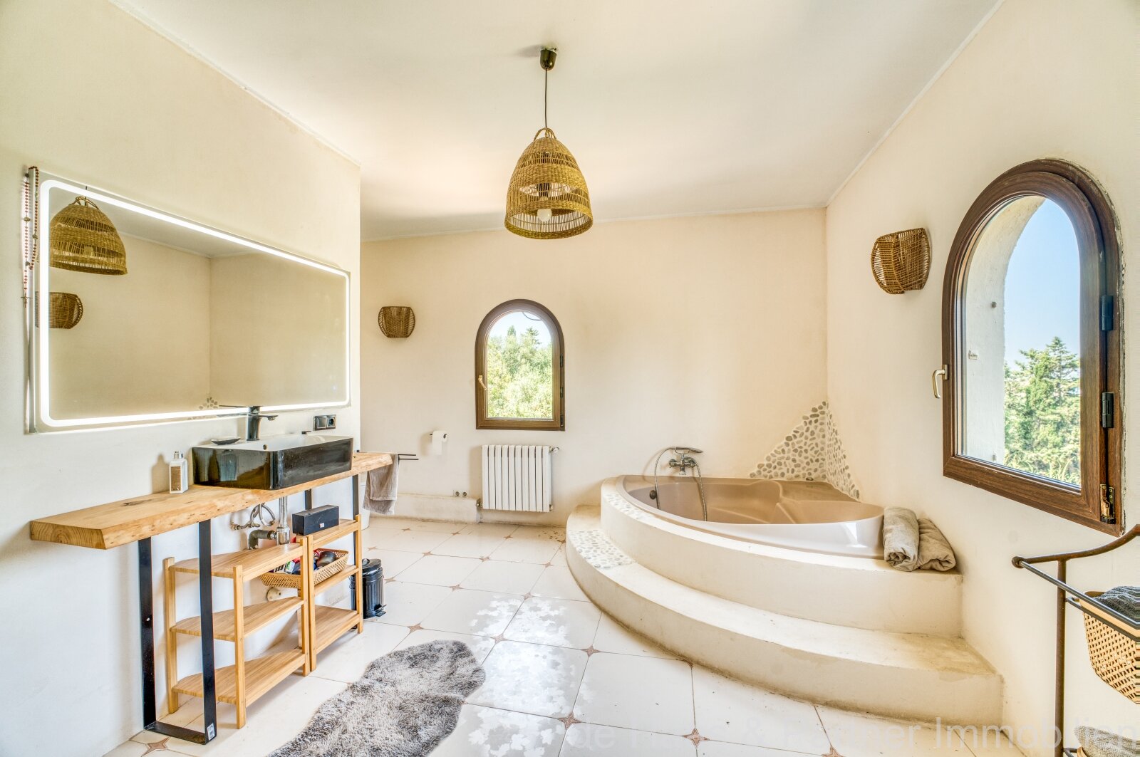 Finca señorial a poca distancia a pie del pueblo de Capdepera y con mucha privacidad